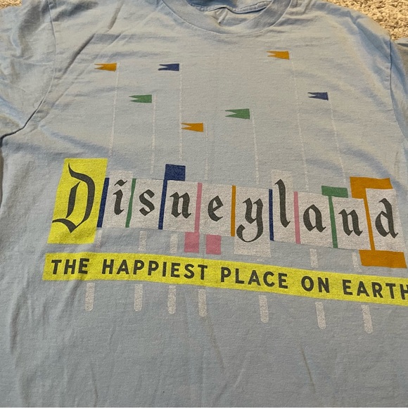 OLD DISNEYLAND SIGN GRAPHIC TEE - Picture 3 of 4